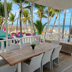 https://great-location-condo-4-people.comcaribbean.com